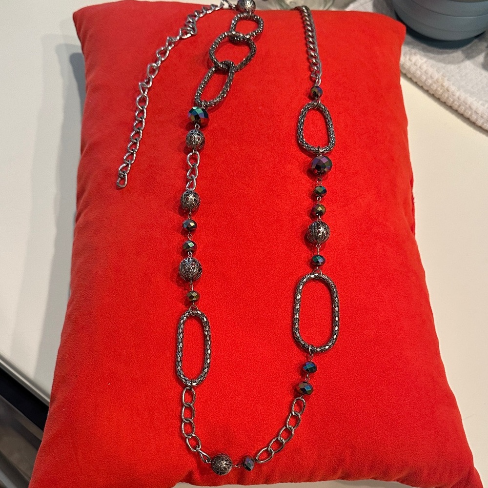 Elegant Silver and Black Chain Necklace